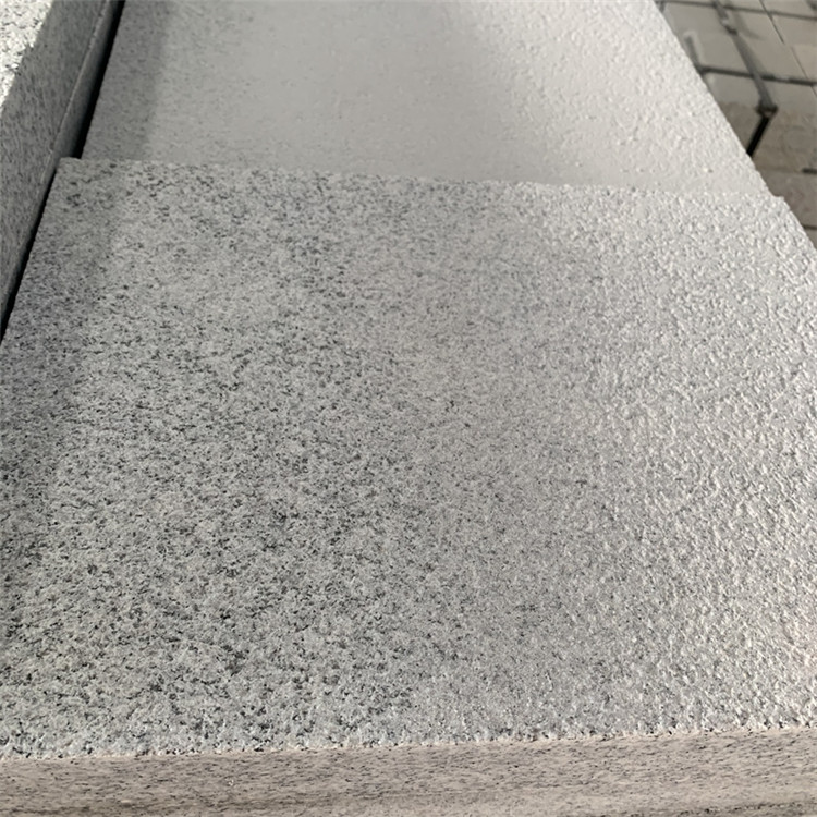 别墅外墙的华丽转身:干挂石材的魅力(图6) 别墅外墙的华丽转身:干挂石材的魅力(图6)